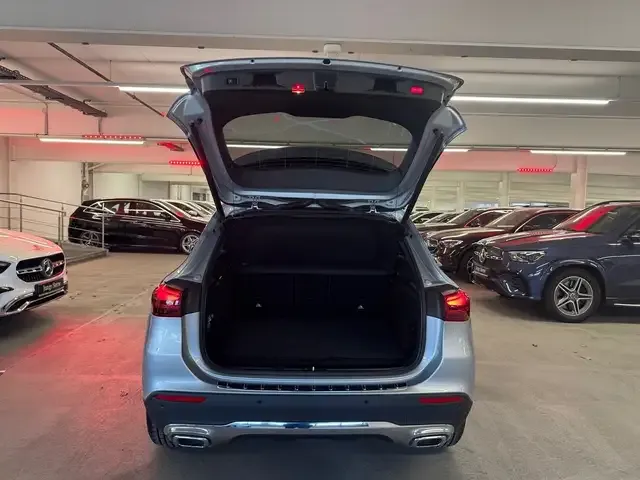 Mercedes-Benz GLA 220