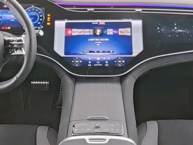 Mercedes-Benz EQE 300