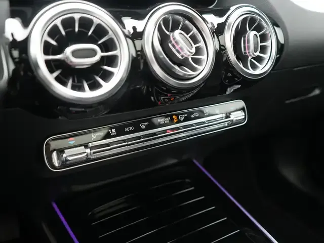 Mercedes-Benz B 220