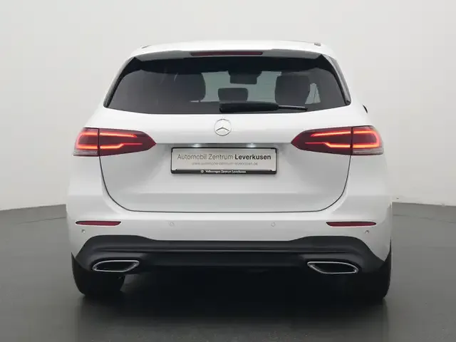 Mercedes-Benz B 220