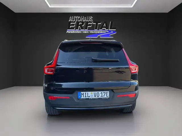 Volvo EX40