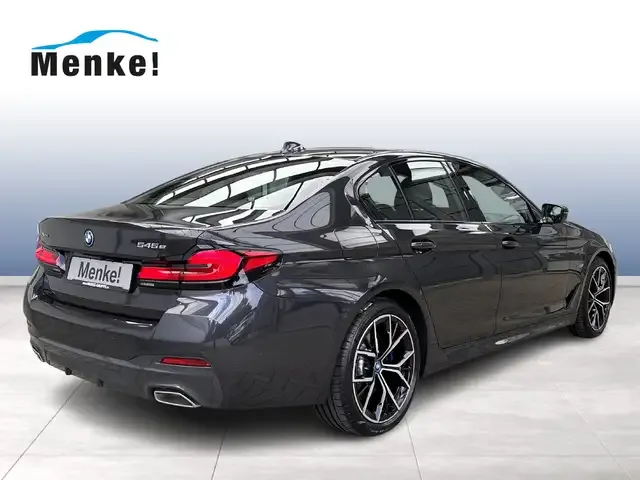BMW 545