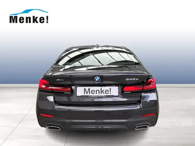 BMW 545