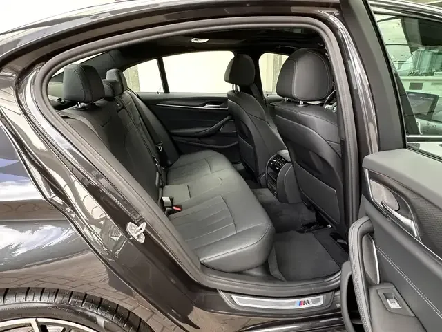BMW 545