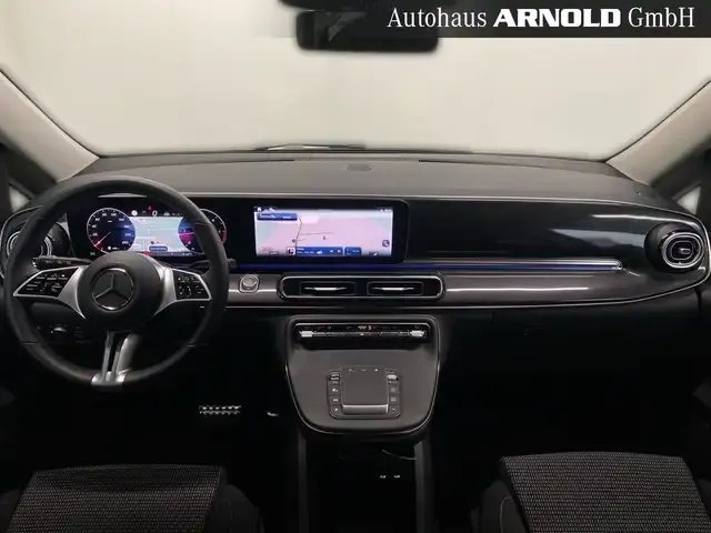Mercedes-Benz V 220