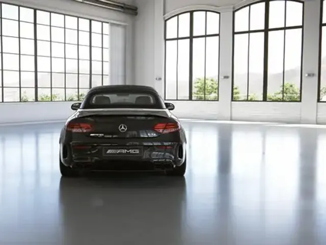 Mercedes-Benz C 63 AMG