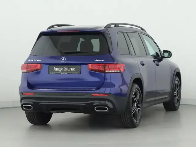 Mercedes-Benz GLB 220