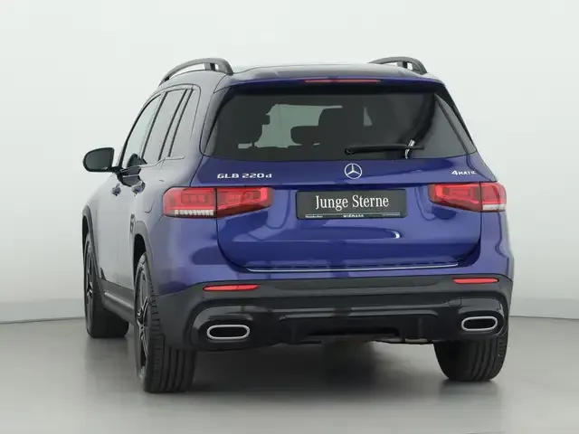 Mercedes-Benz GLB 220