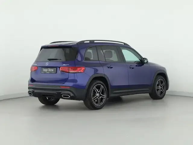 Mercedes-Benz GLB 220
