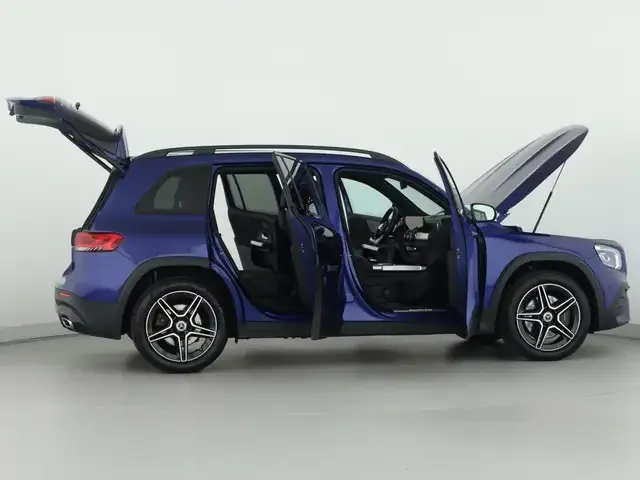 Mercedes-Benz GLB 220