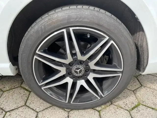 Mercedes-Benz V