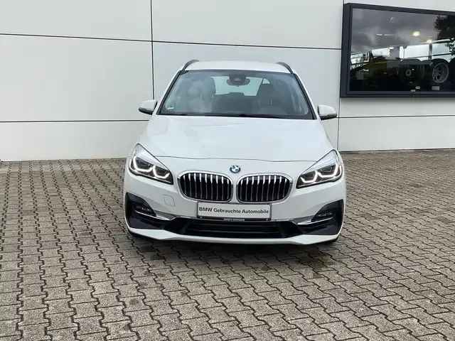 BMW 220