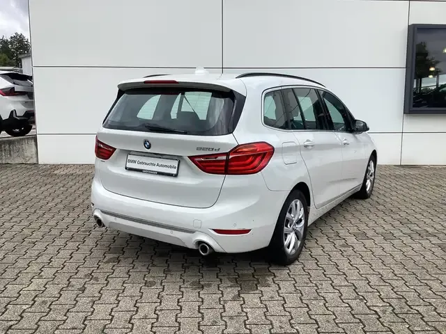 BMW 220