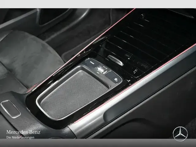 Mercedes-Benz EQB 300