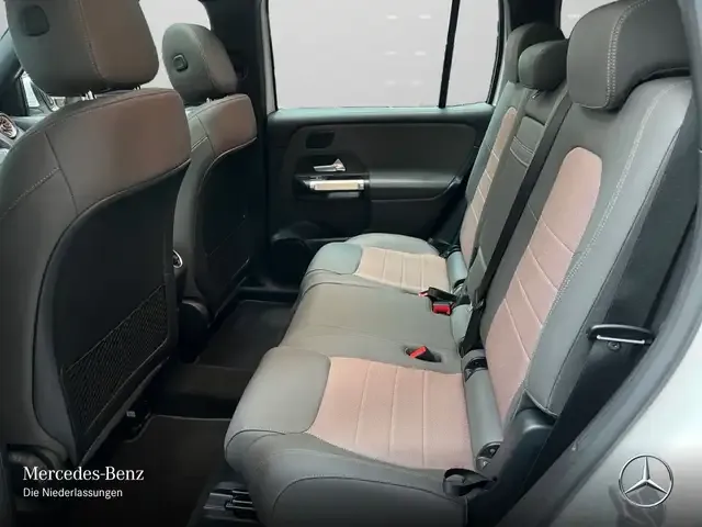 Mercedes-Benz EQB 300
