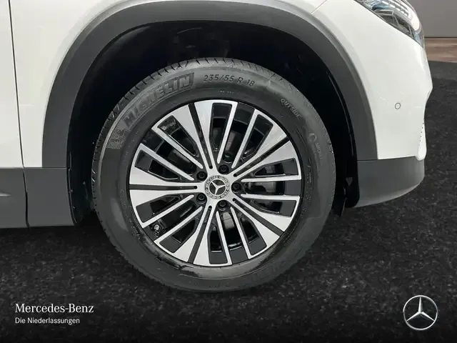 Mercedes-Benz EQB 300