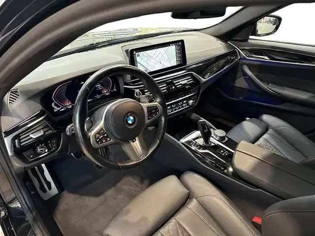 BMW 530