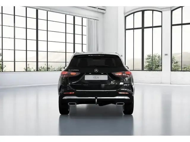 Mercedes-Benz GLA 200