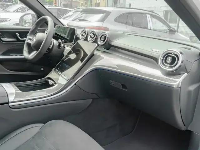 Mercedes-Benz C 180
