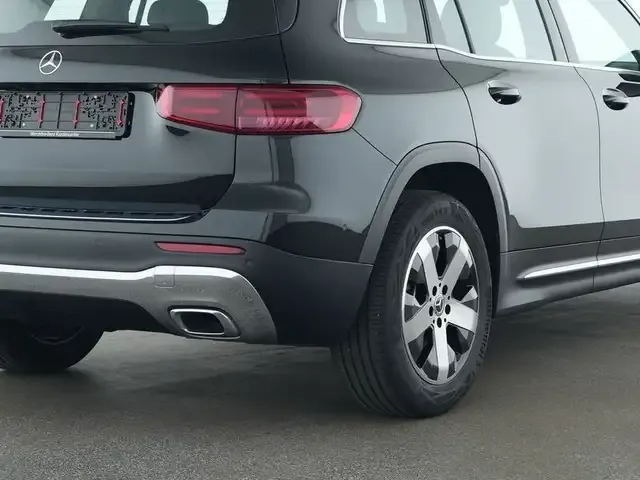Mercedes-Benz GLB 180