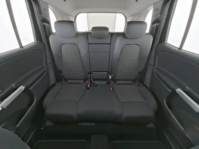 Mercedes-Benz GLB 180