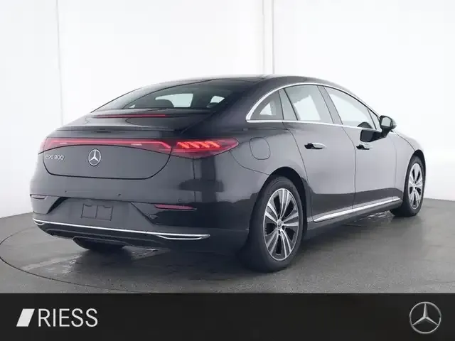 Mercedes-Benz EQE 300