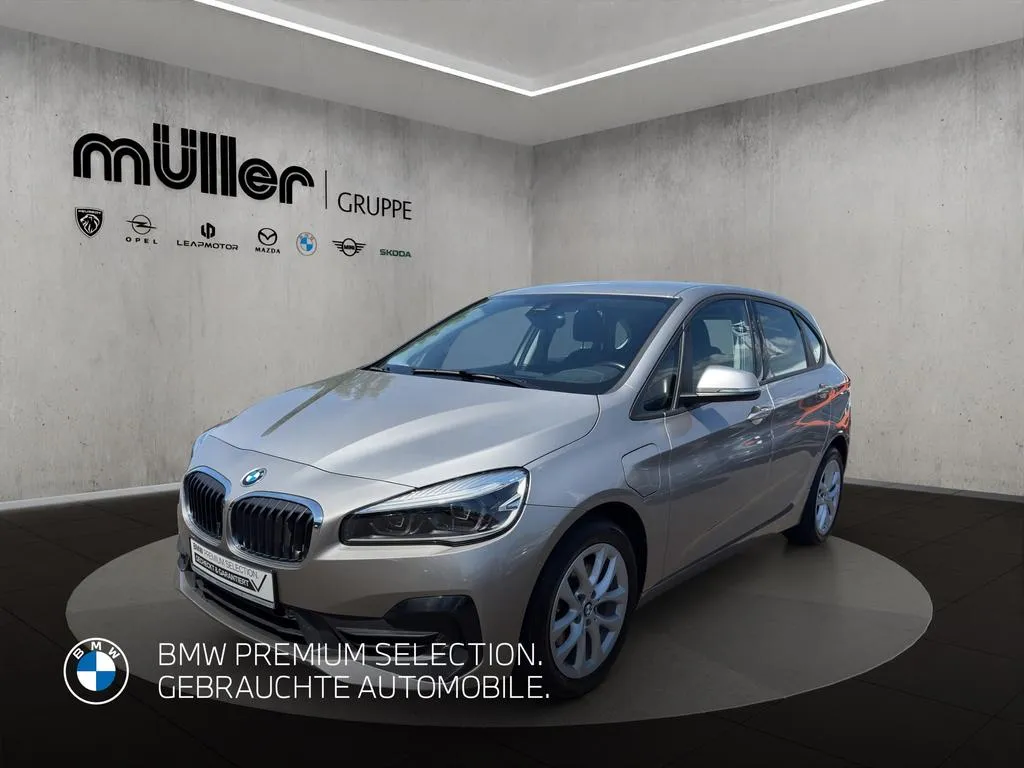 BMW 225