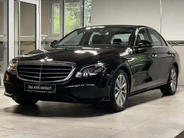 Mercedes-Benz E 220