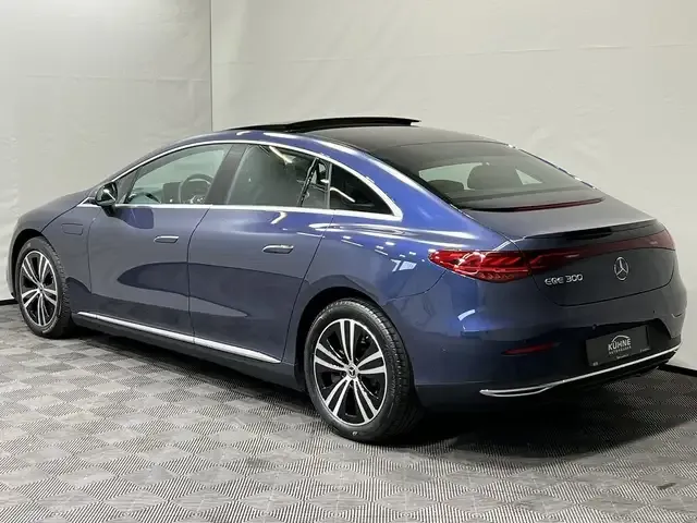 Mercedes-Benz EQE 300