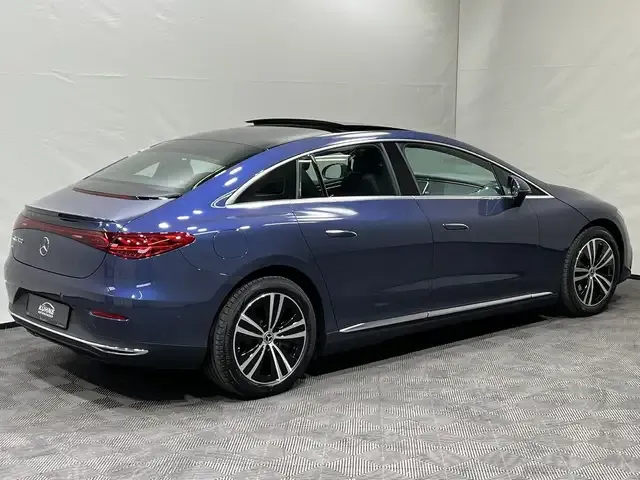 Mercedes-Benz EQE 300