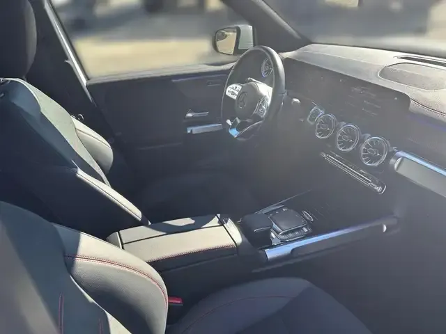 Mercedes-Benz EQB 250