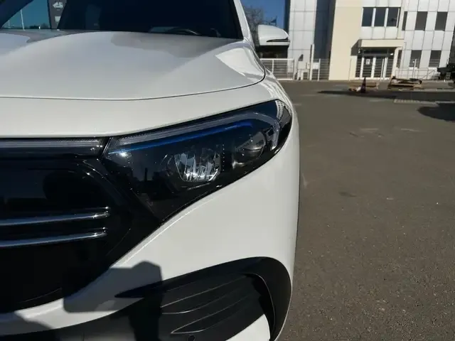 Mercedes-Benz EQB 250