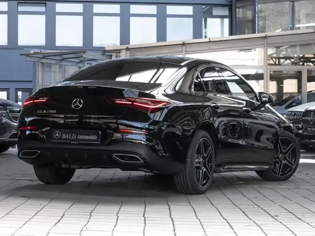 Mercedes-Benz CLA 200