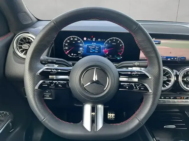 Mercedes-Benz GLB 250