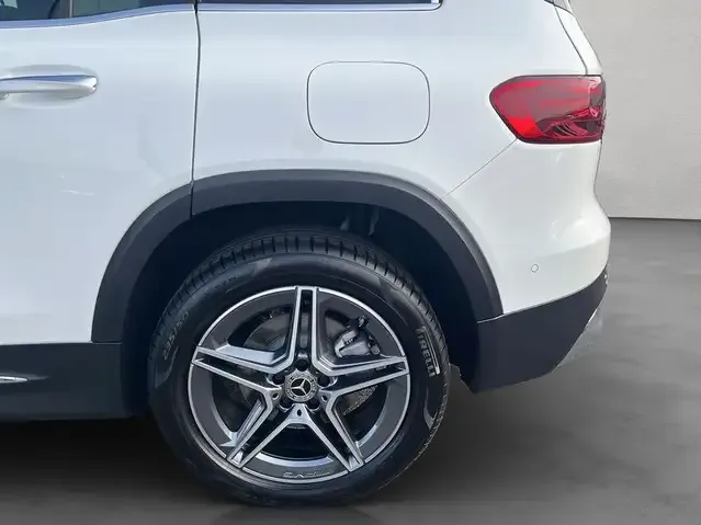 Mercedes-Benz GLB 250