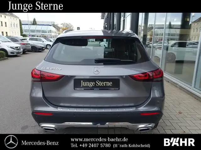 Mercedes-Benz GLA 250