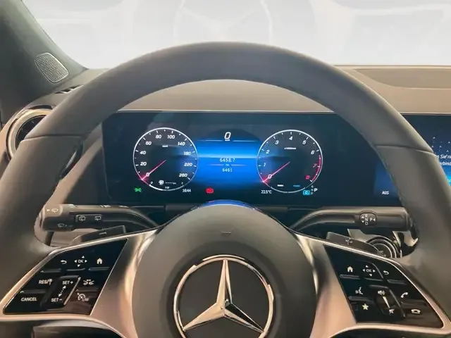 Mercedes-Benz GLA 180