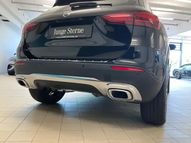 Mercedes-Benz GLA 180