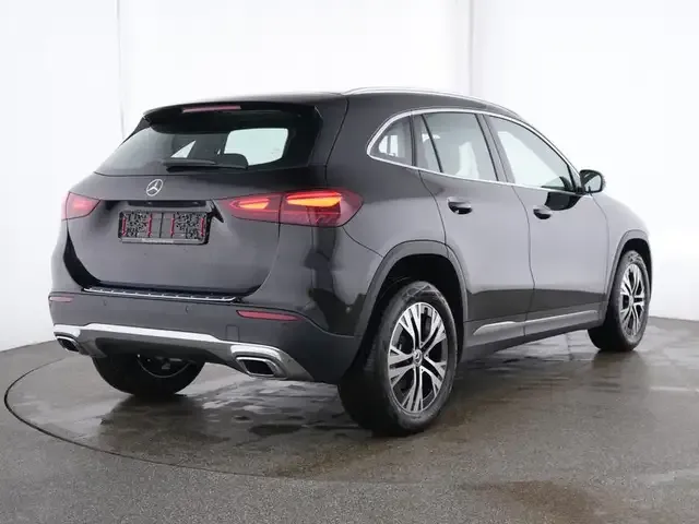 Mercedes-Benz GLA 180