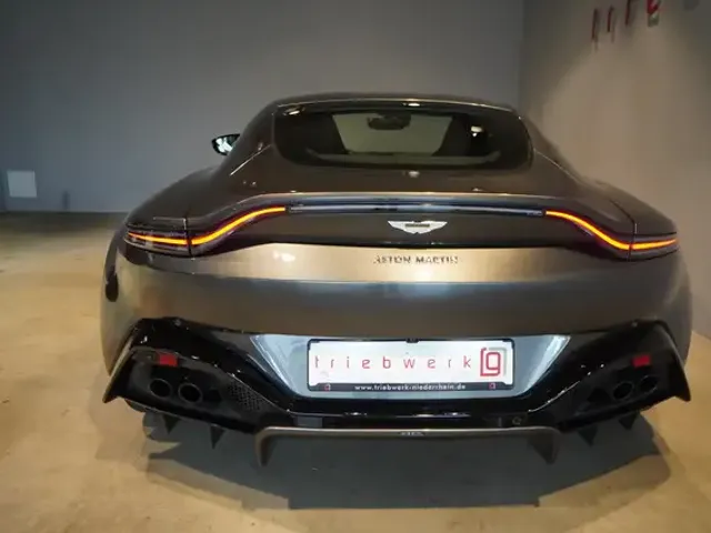 Aston Martin Vantage