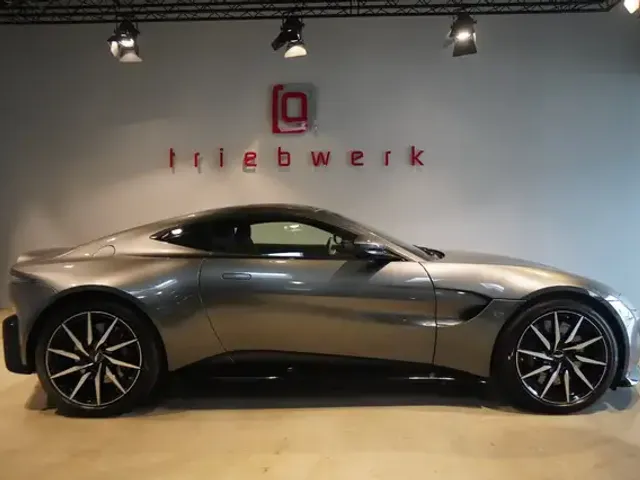 Aston Martin Vantage