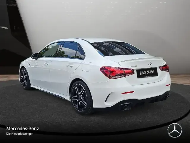 Mercedes-Benz A 35 AMG