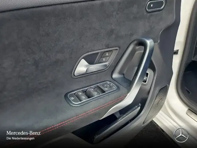 Mercedes-Benz A 35 AMG