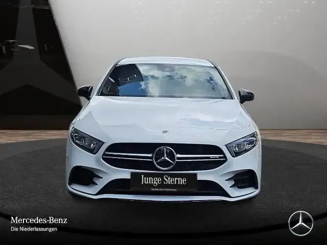 Mercedes-Benz A 35 AMG