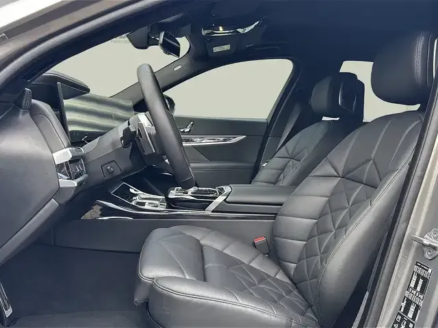 BMW 740