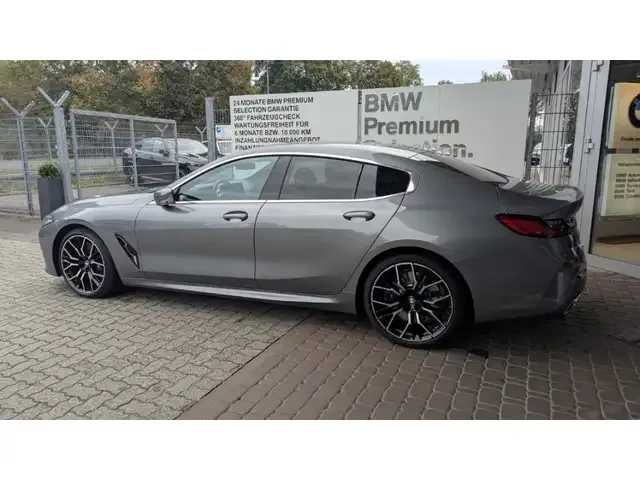 BMW 840