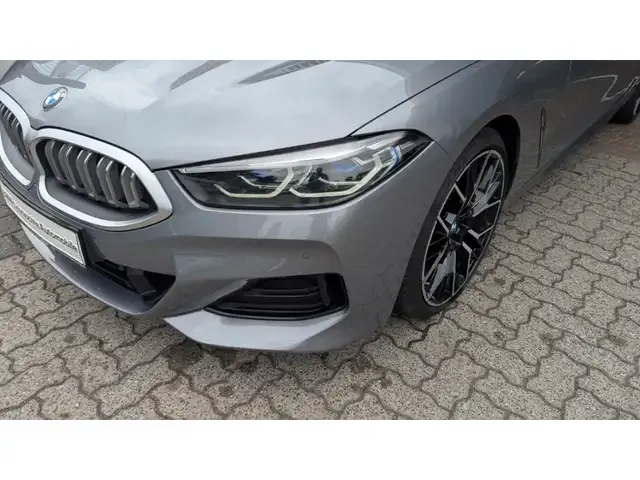 BMW 840