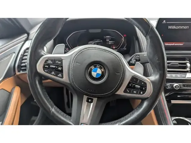 BMW 840