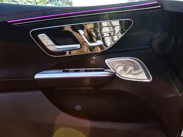 Mercedes-Benz EQE 53