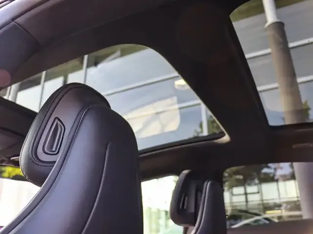 Mercedes-Benz EQE 53